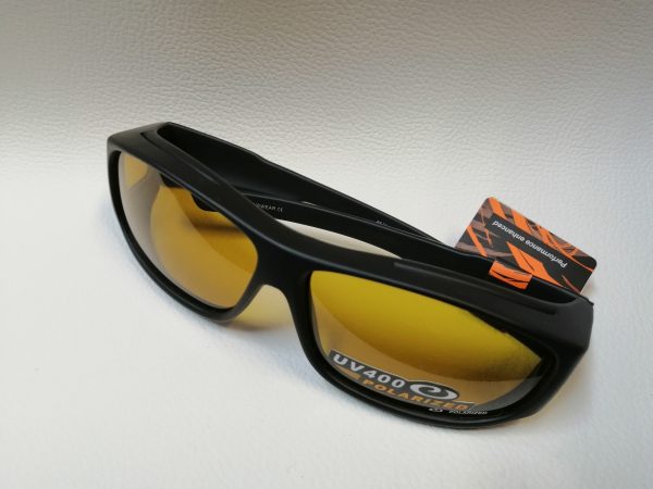 PJ520-MATT BLACK-YELLOW LENS